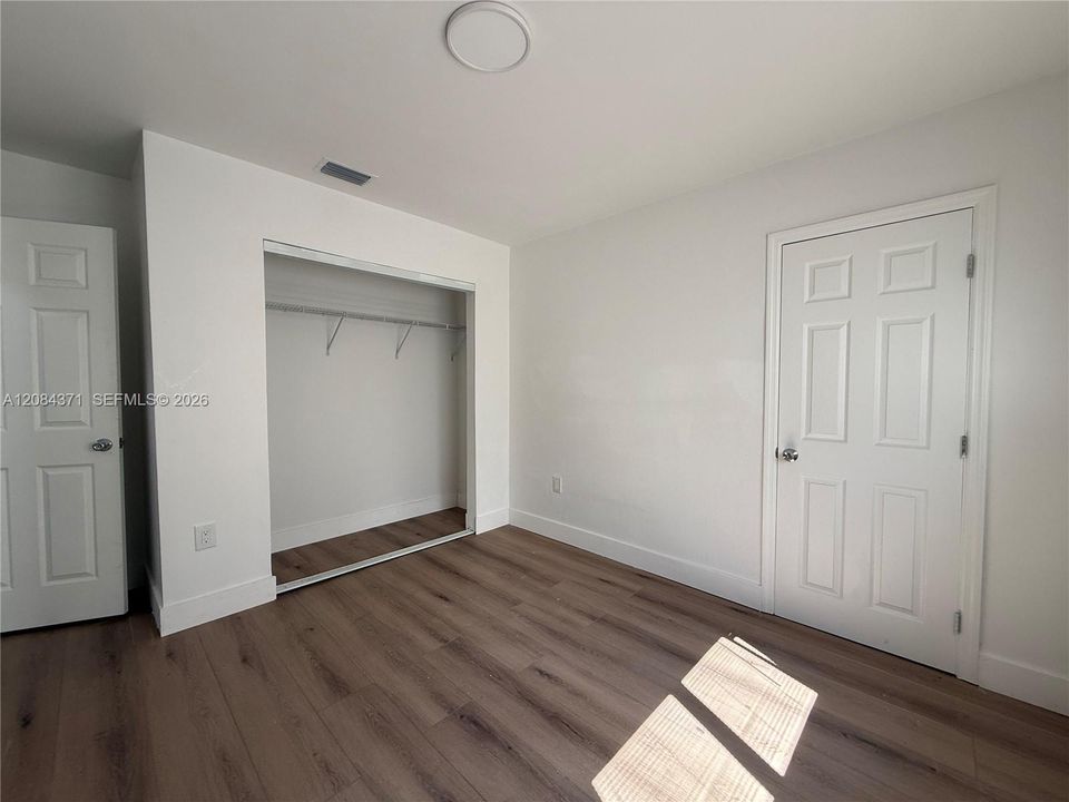 For Rent: $2,550 (2 beds, 1 baths, 1591 Square Feet)