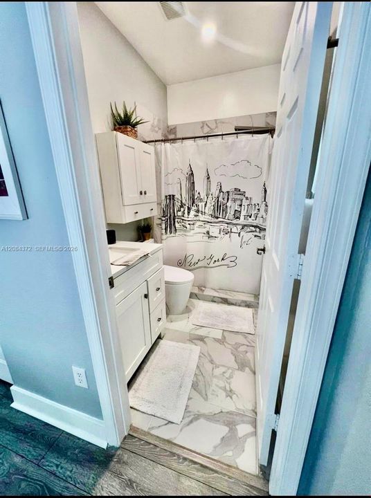 For Rent: $2,800 (2 beds, 2 baths, 1241 Square Feet)