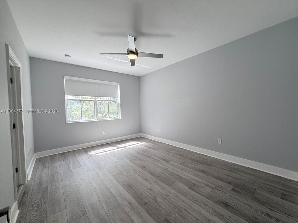 For Rent: $2,800 (2 beds, 2 baths, 1241 Square Feet)