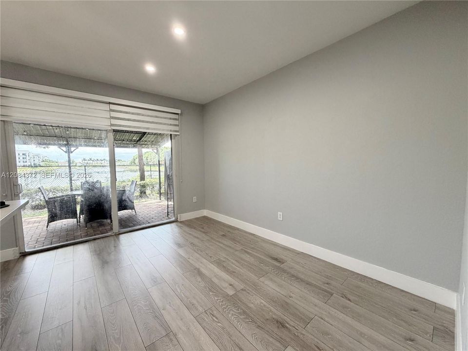 For Rent: $2,800 (2 beds, 2 baths, 1241 Square Feet)
