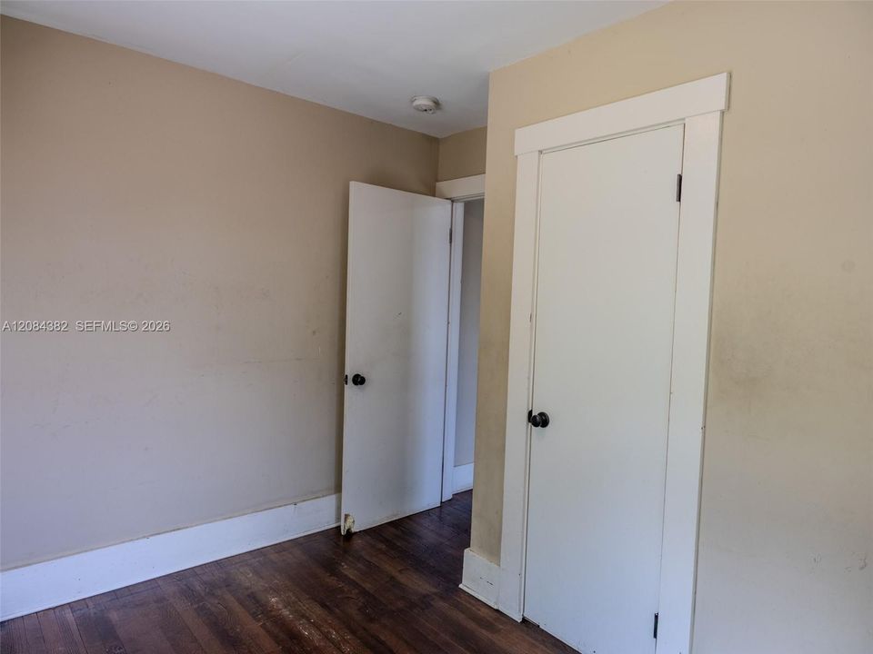 For Rent: $4,200 (4 beds, 2 baths, 1524 Square Feet)