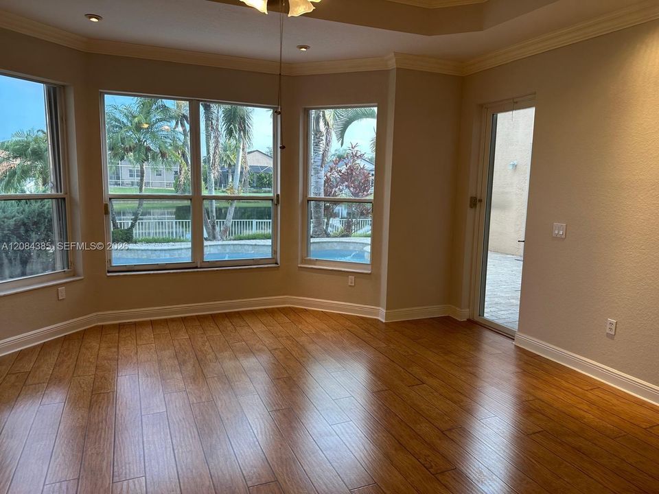 For Rent: $6,000 (5 beds, 3 baths, 2951 Square Feet)