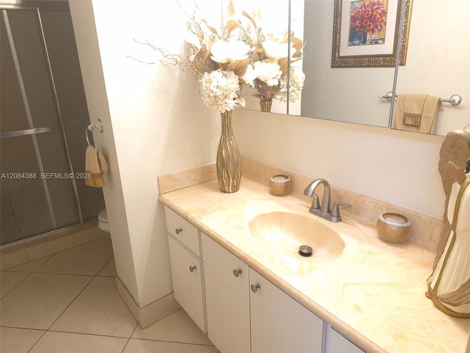 En Venta: $190,000 (2 camas, 2 baños, 1132 Pies cuadrados)