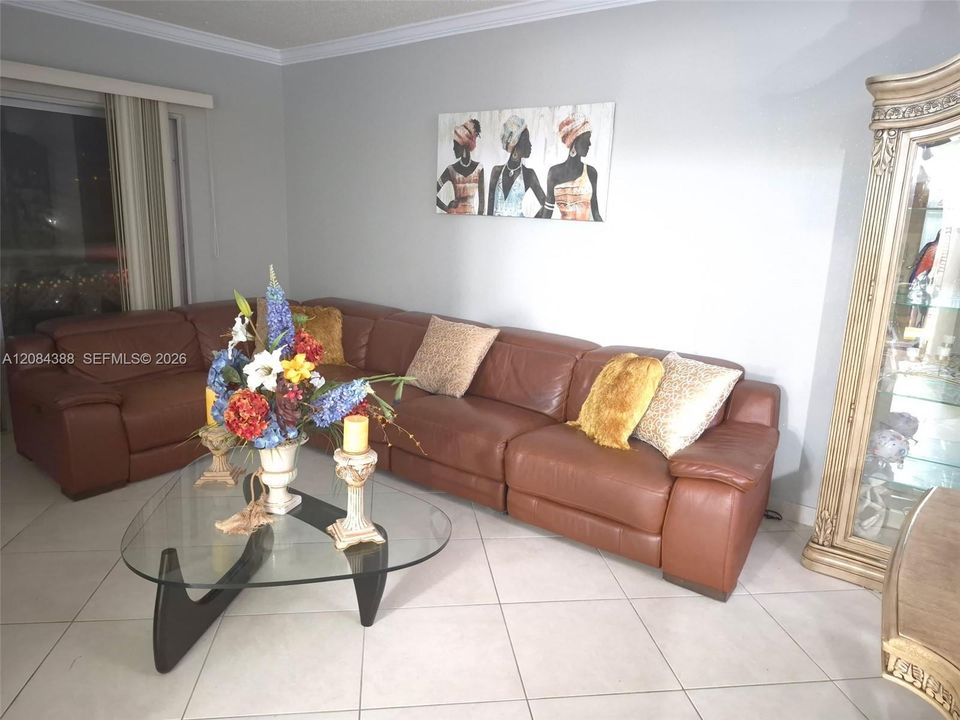 En Venta: $190,000 (2 camas, 2 baños, 1132 Pies cuadrados)