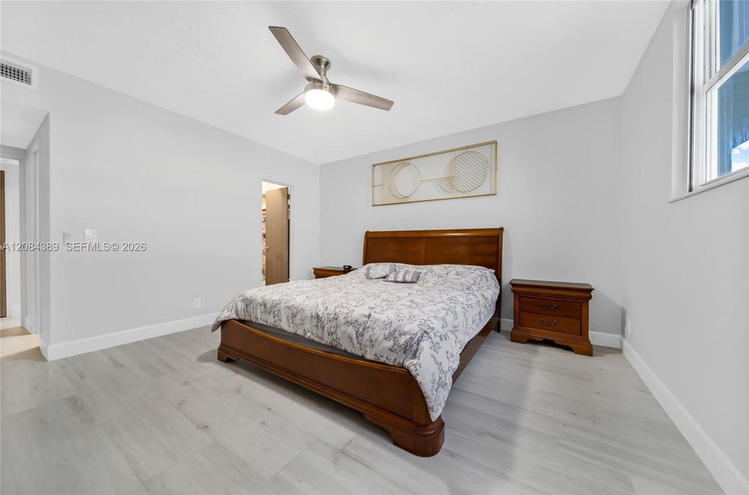 For Rent: $2,350 (1 beds, 1 baths, 850 Square Feet)