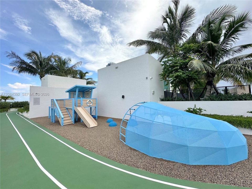En Venta: $2,375,000 (3 camas, 3 baños, 1470 Pies cuadrados)