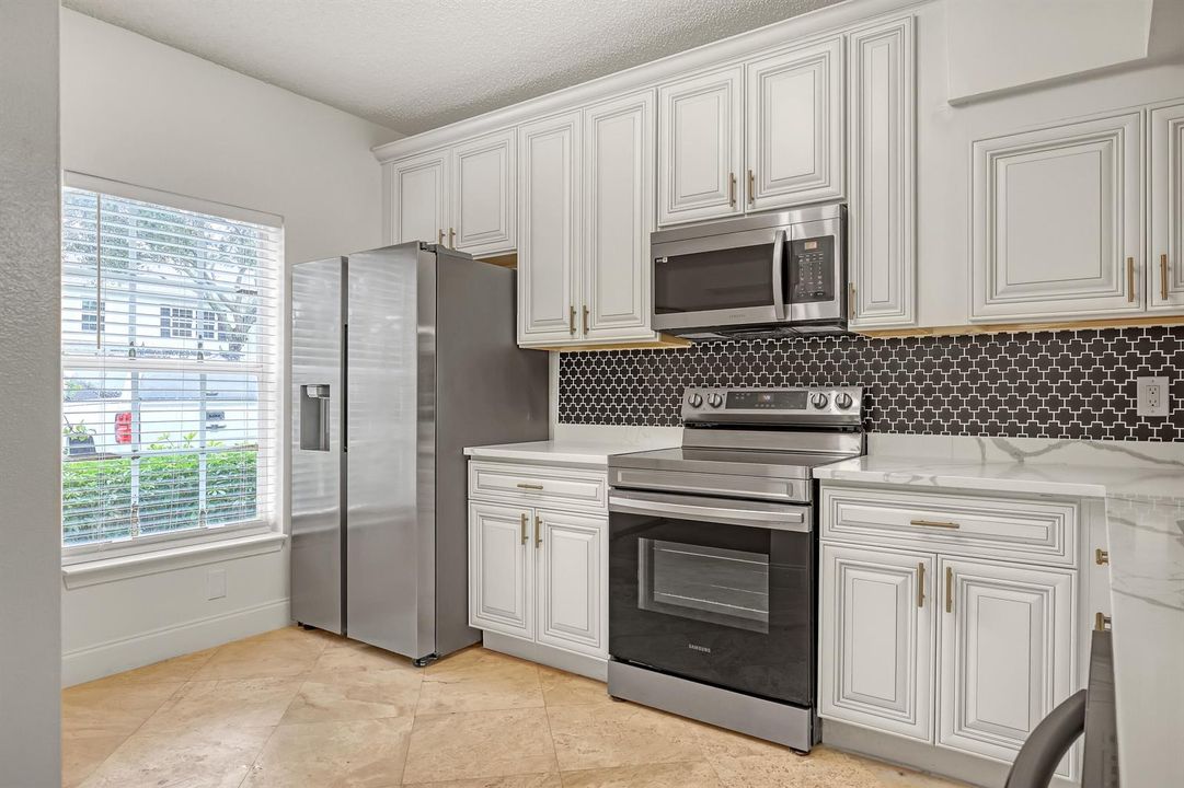 1004 Kokomo (11)