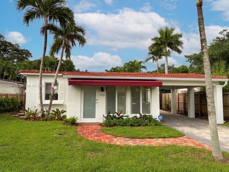For Rent: $5,900 (2 beds, 2 baths, 1300 Square Feet)
