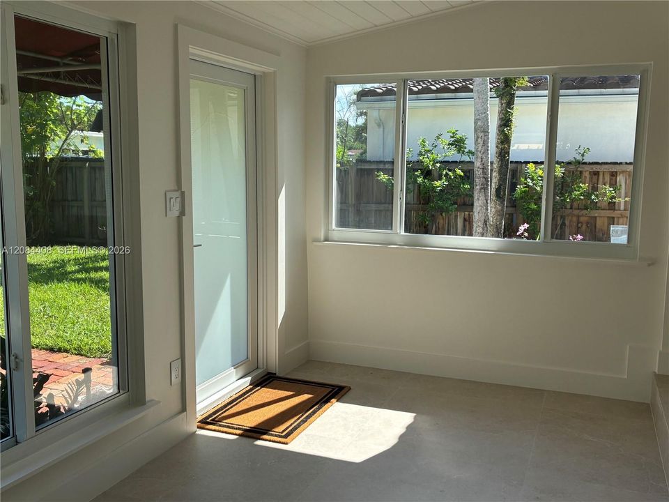 For Rent: $5,900 (2 beds, 2 baths, 1300 Square Feet)