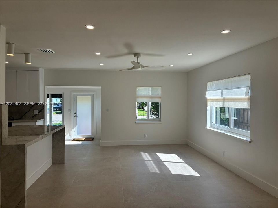 For Rent: $5,900 (2 beds, 2 baths, 1300 Square Feet)