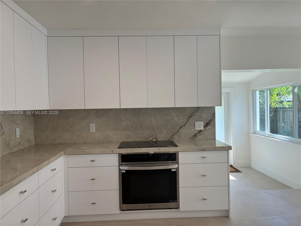 For Rent: $5,900 (2 beds, 2 baths, 1300 Square Feet)