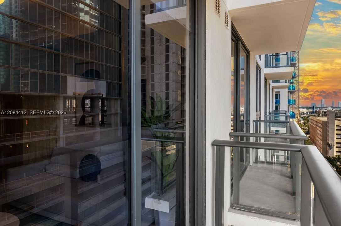 For Rent: $2,875 (1 beds, 1 baths, 555 Square Feet)