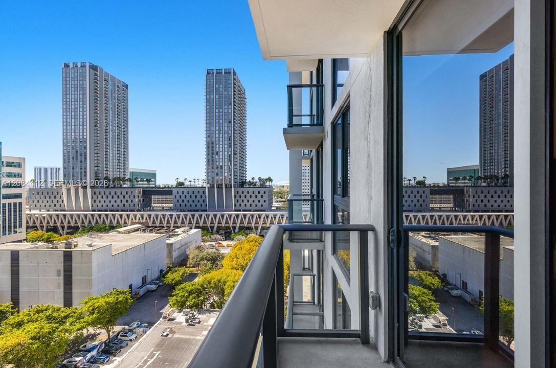 For Rent: $2,875 (1 beds, 1 baths, 555 Square Feet)