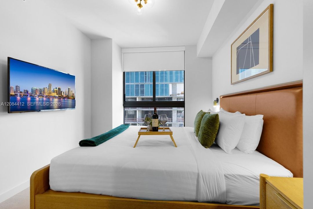For Rent: $2,875 (1 beds, 1 baths, 555 Square Feet)