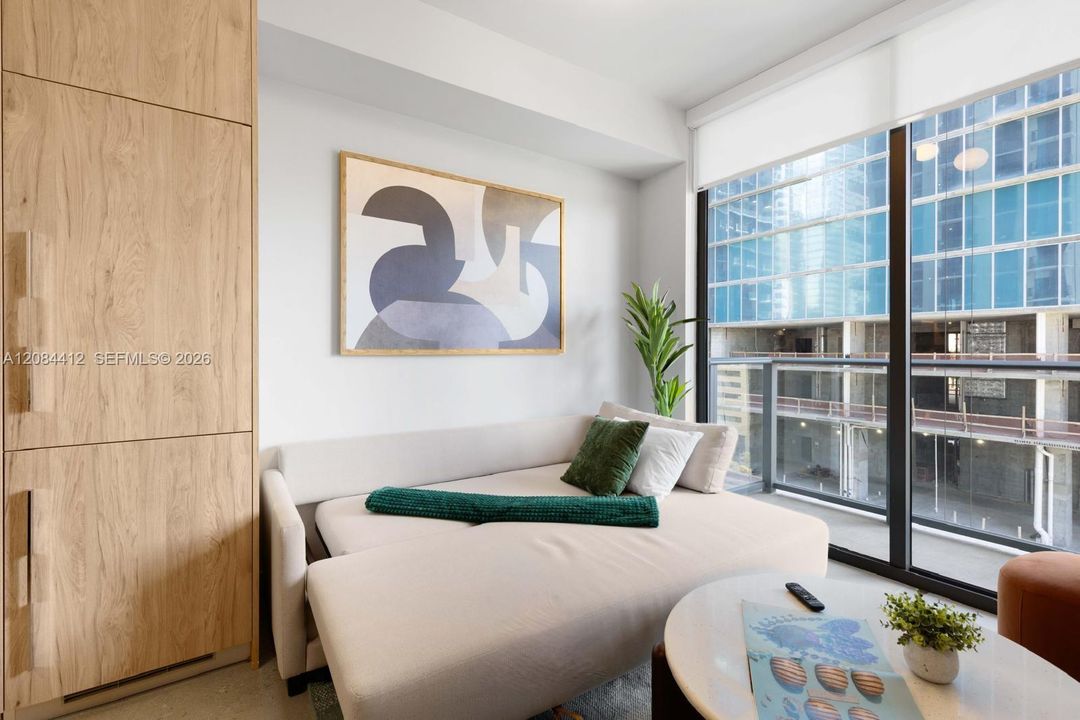 For Rent: $2,875 (1 beds, 1 baths, 555 Square Feet)