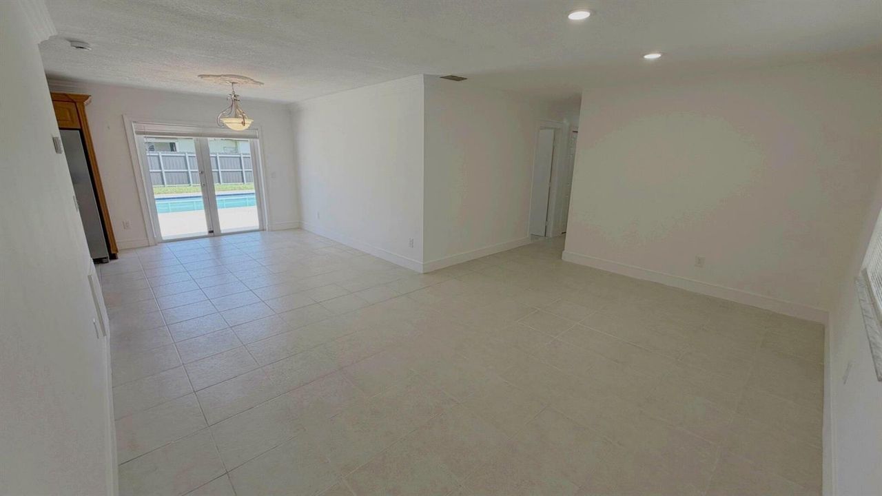 living room:diningroom