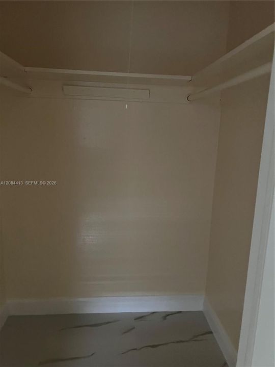 For Rent: $2,100 (2 beds, 2 baths, 3839 Square Feet)