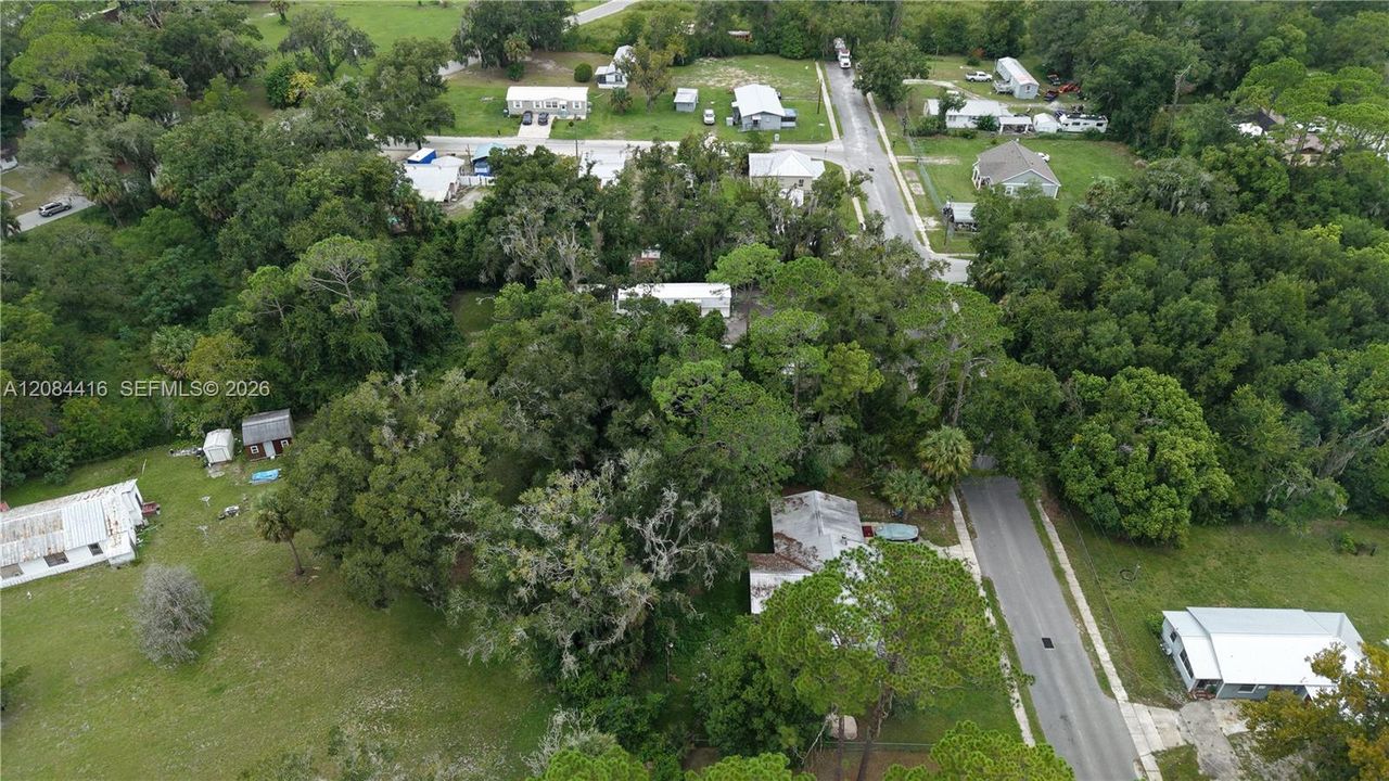 待售: $30,000 (0.17 acres)
