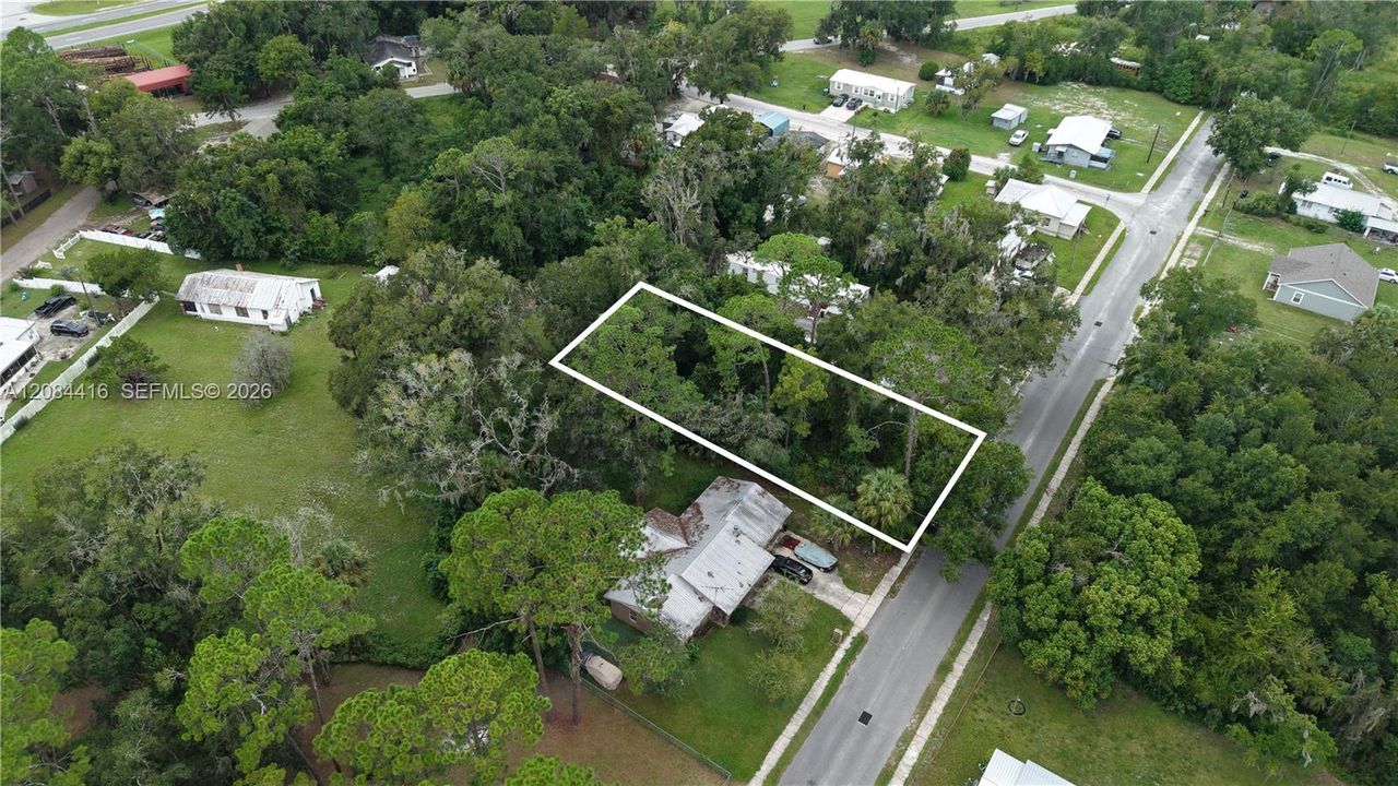 待售: $30,000 (0.17 acres)