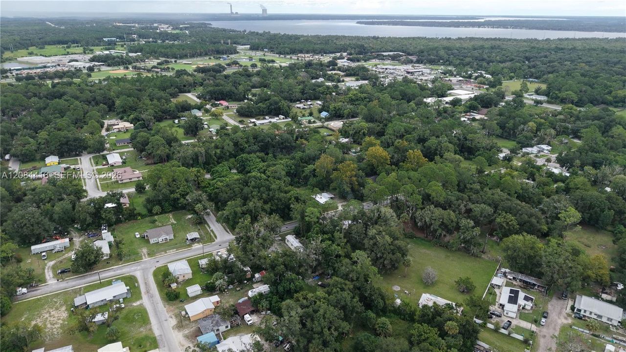 待售: $30,000 (0.17 acres)