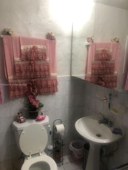 На продажу: $470,000 (4 спален, 2 ванн, 1066 Квадратных фут)