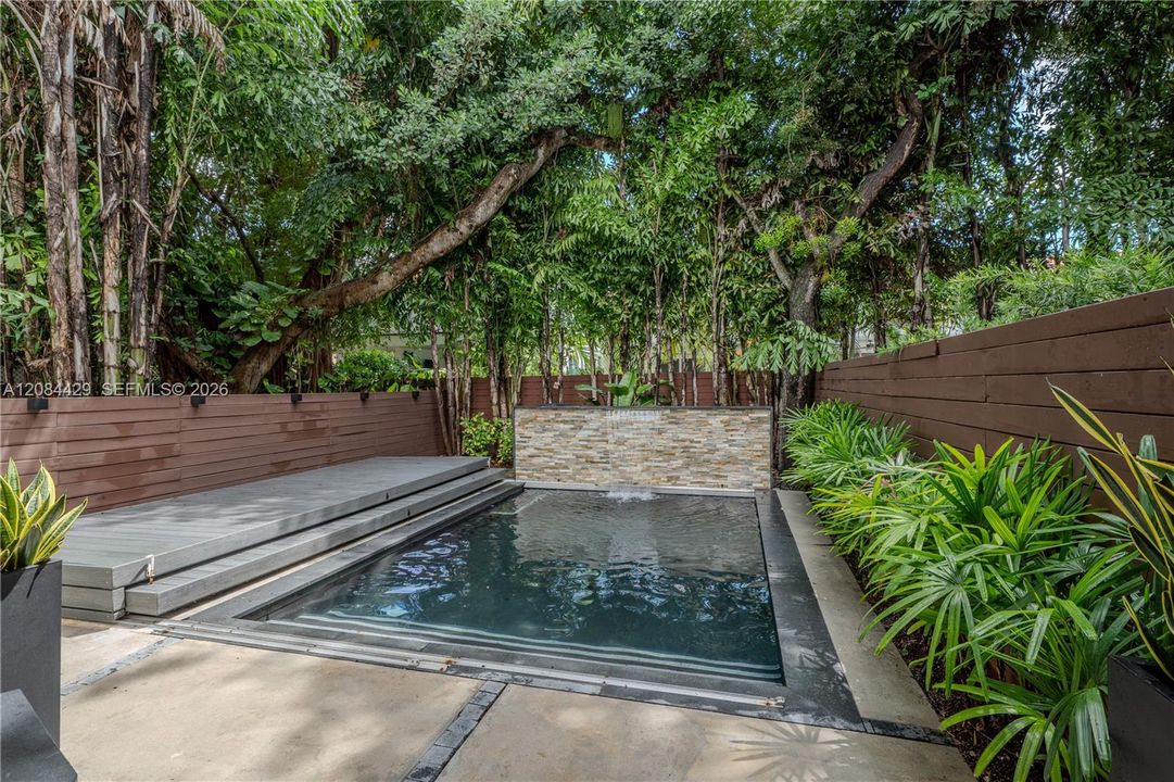 En Venta: $2,699,000 (3 camas, 4 baños, 2491 Pies cuadrados)