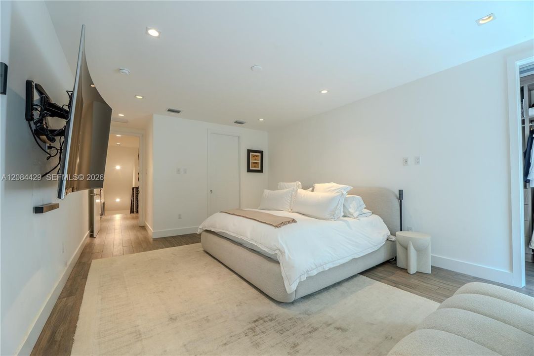 En Venta: $2,699,000 (3 camas, 4 baños, 2491 Pies cuadrados)