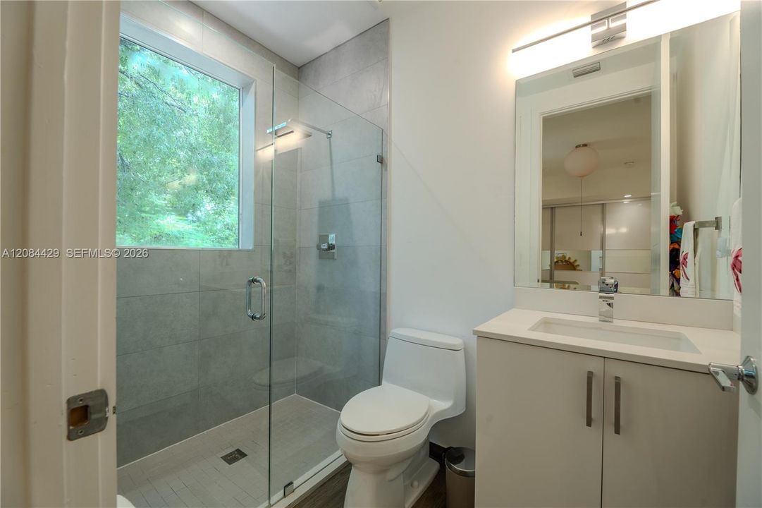 En Venta: $2,699,000 (3 camas, 4 baños, 2491 Pies cuadrados)