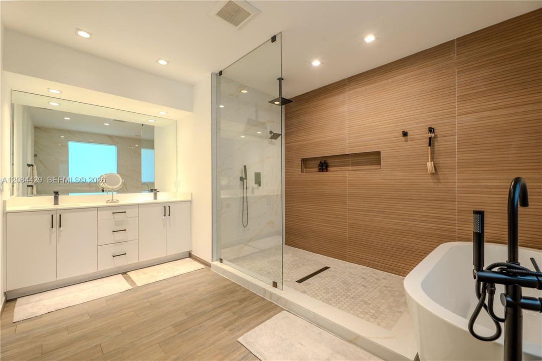 En Venta: $2,699,000 (3 camas, 4 baños, 2491 Pies cuadrados)