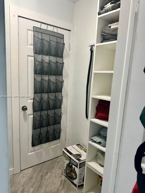 На продажу: $209,000 (1 спален, 1 ванн, 954 Квадратных фут)