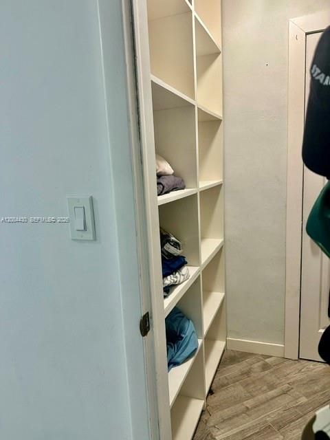 На продажу: $209,000 (1 спален, 1 ванн, 954 Квадратных фут)