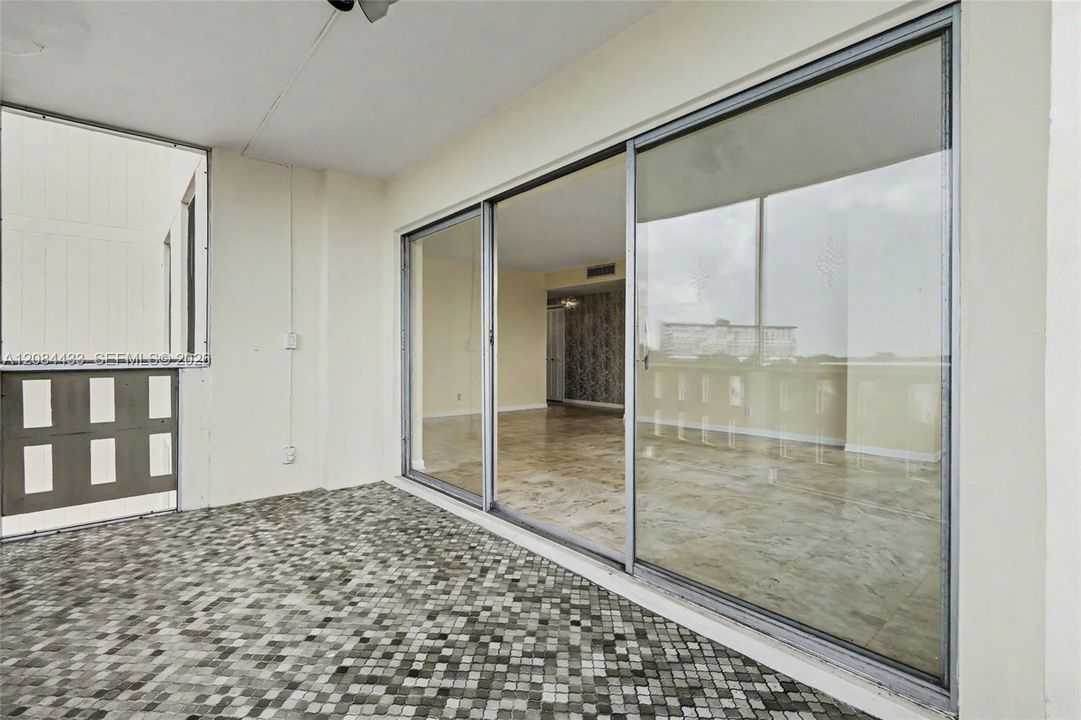 На продажу: $149,000 (2 спален, 2 ванн, 1284 Квадратных фут)