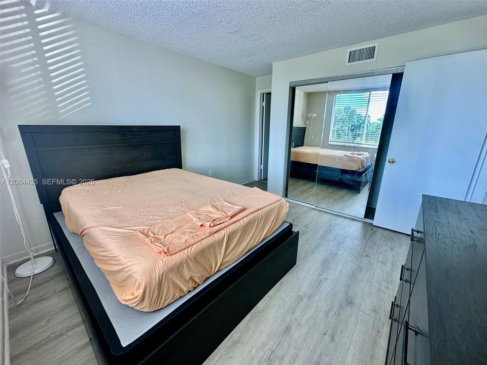 В аренду: $2,500 (2 спален, 2 ванн, 899 Квадратных фут)