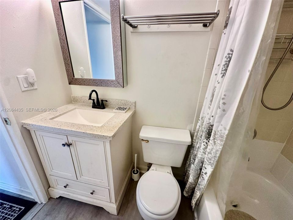 В аренду: $2,500 (2 спален, 2 ванн, 899 Квадратных фут)