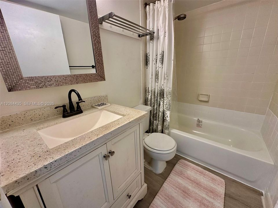 В аренду: $2,500 (2 спален, 2 ванн, 899 Квадратных фут)