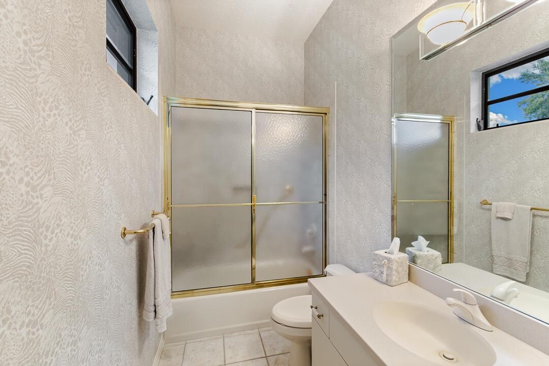 Bathroom #2
