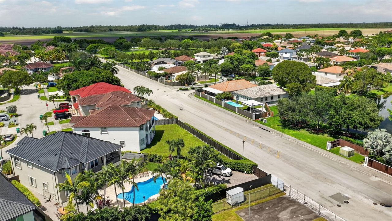 16401 SW 78th Ter Miami, FL, 33193
