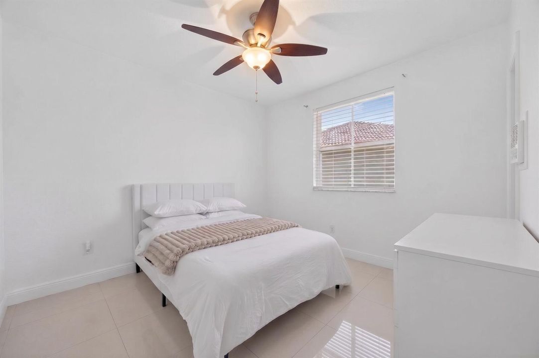 16401 SW 78th Ter Miami, FL, 33193