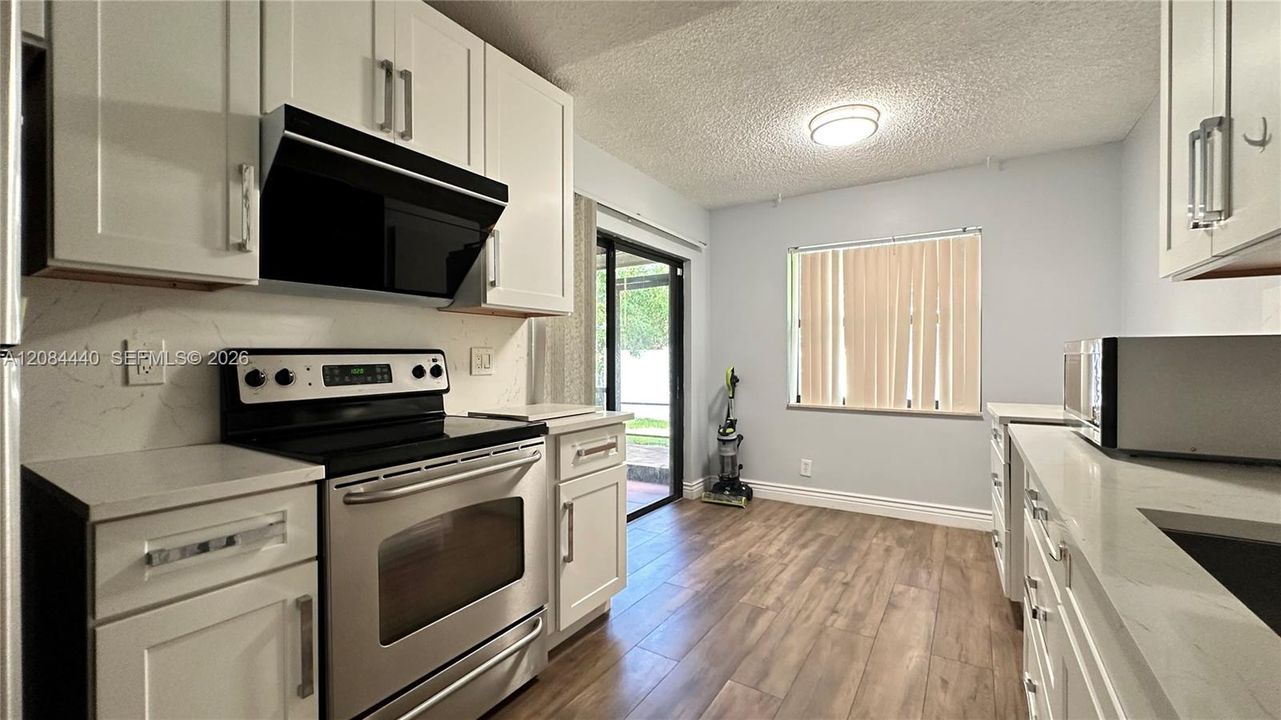 For Rent: $2,200 (2 beds, 2 baths, 1214 Square Feet)