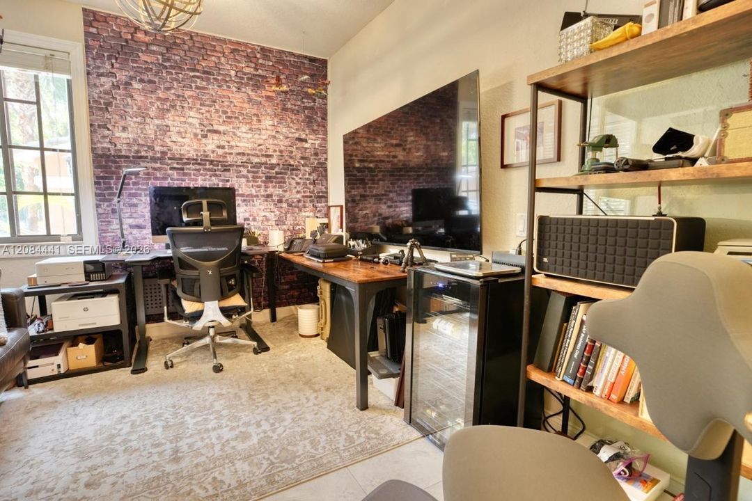 3rd Bedroom - Office