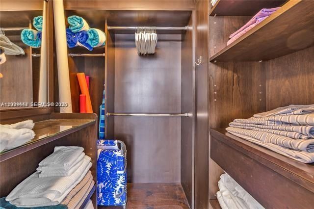 For Rent: $3,500 (2 beds, 2 baths, 1150 Square Feet)