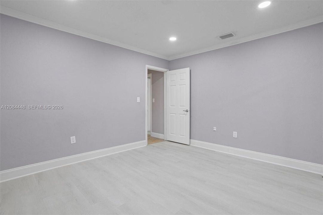 For Rent: $2,950 (2 beds, 2 baths, 1935 Square Feet)