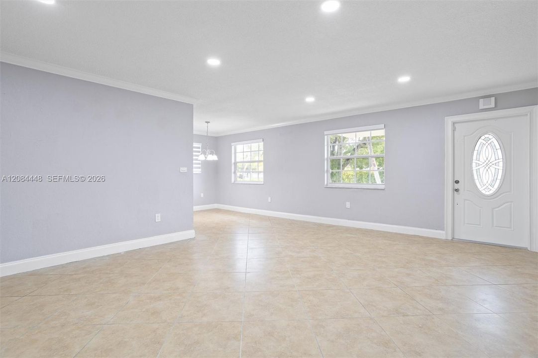 For Rent: $2,950 (2 beds, 2 baths, 1935 Square Feet)
