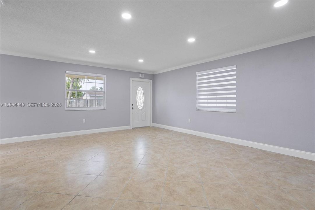 For Rent: $2,950 (2 beds, 2 baths, 1935 Square Feet)