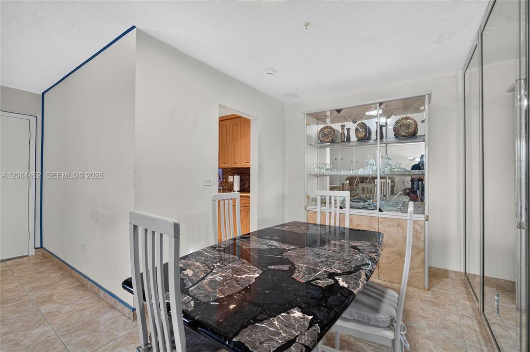 En Venta: $280,000 (2 camas, 2 baños, 1186 Pies cuadrados)