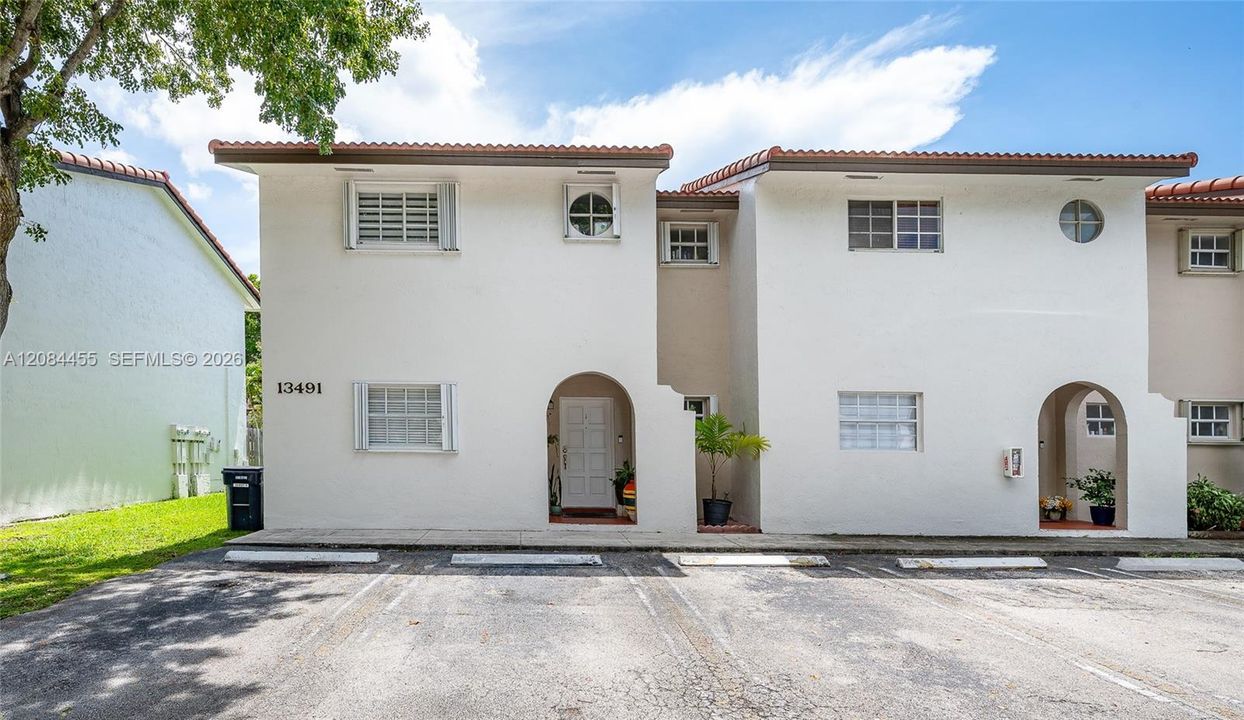 For Sale: $425,000 (3 beds, 2 baths, 1150 Square Feet)