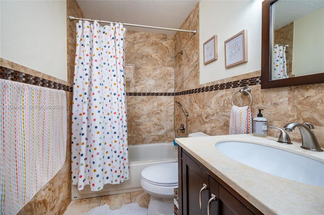 For Sale: $425,000 (3 beds, 2 baths, 1150 Square Feet)