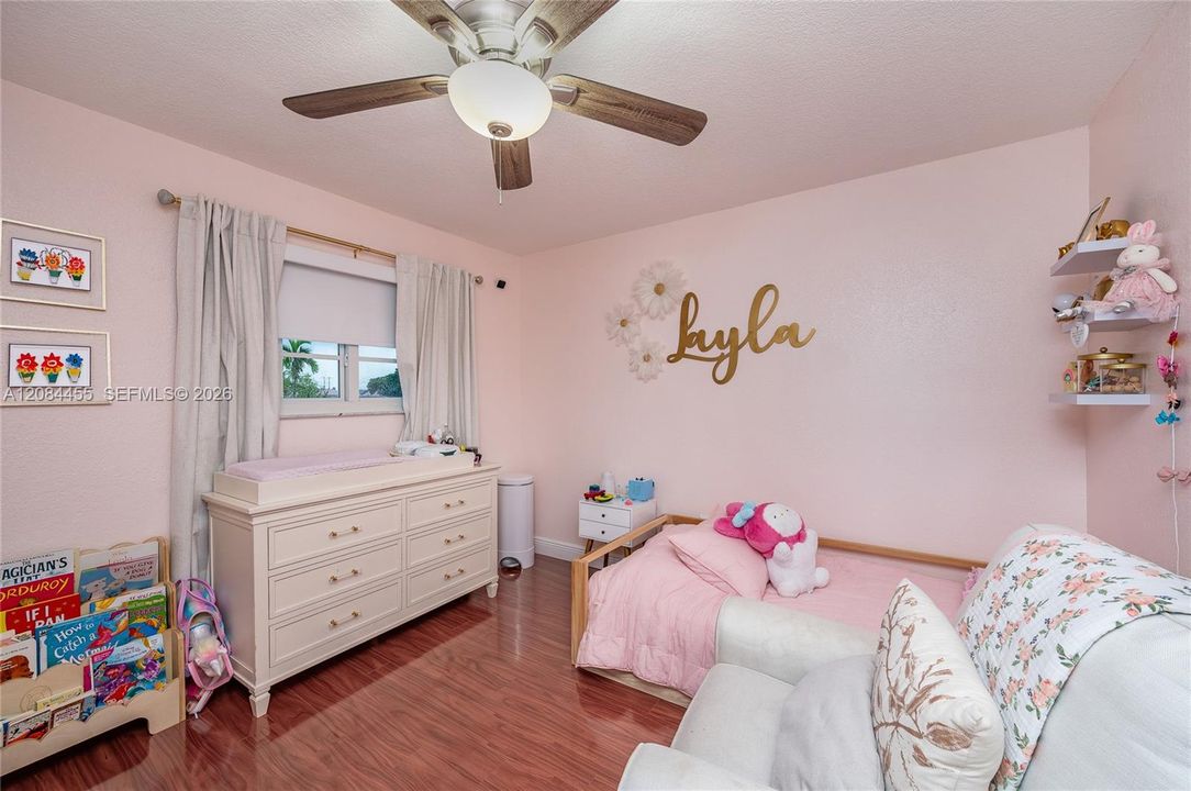 For Sale: $425,000 (3 beds, 2 baths, 1150 Square Feet)