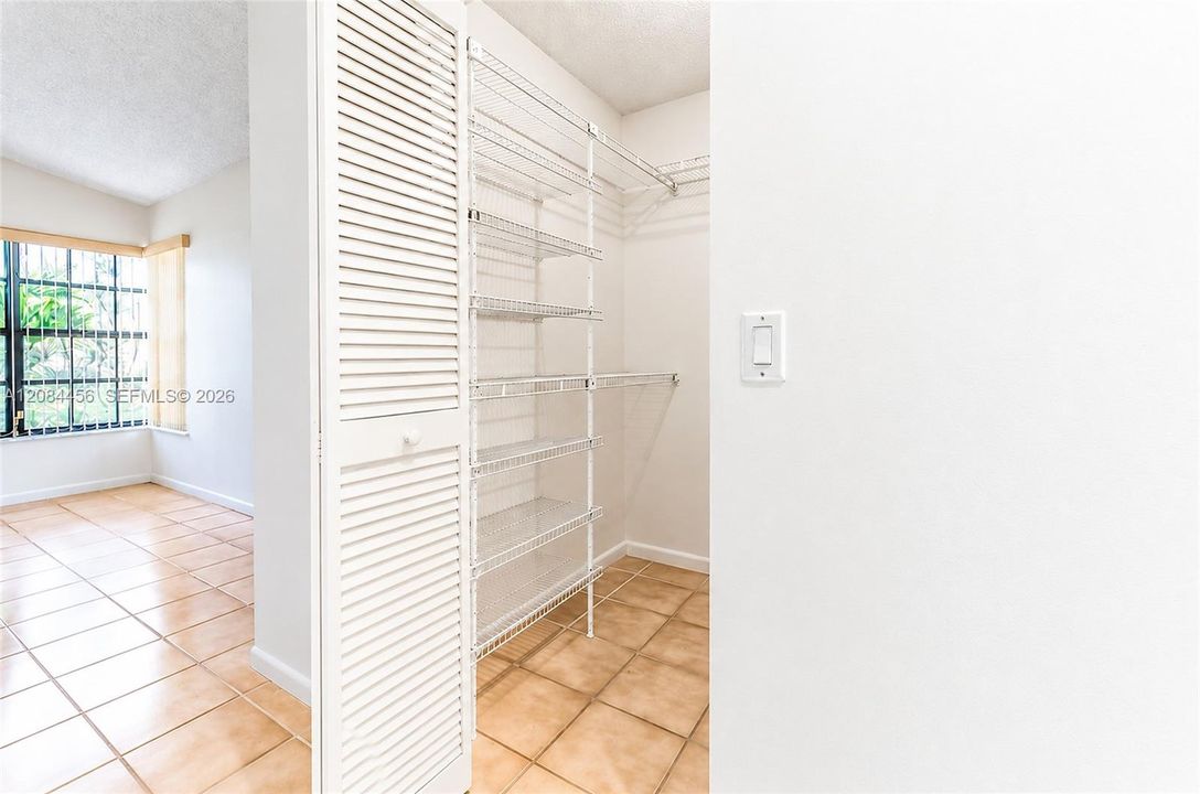 Walking Closet