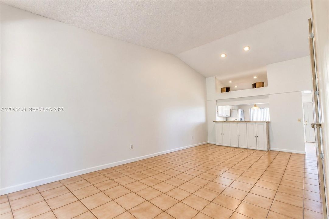 For Sale: $410,000 (3 beds, 2 baths, 1554 Square Feet)
